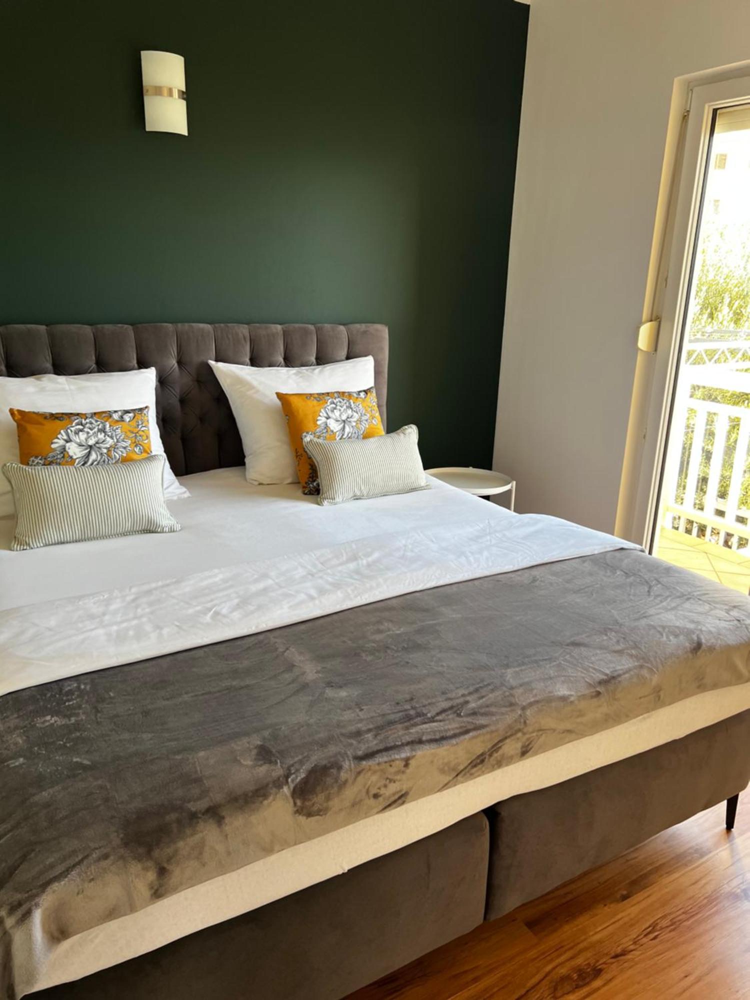 Kavajin Rooms Duće Rum bild
